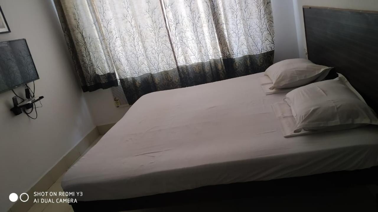 Saritas Guest House - Bogmalo Beach エクステリア 写真