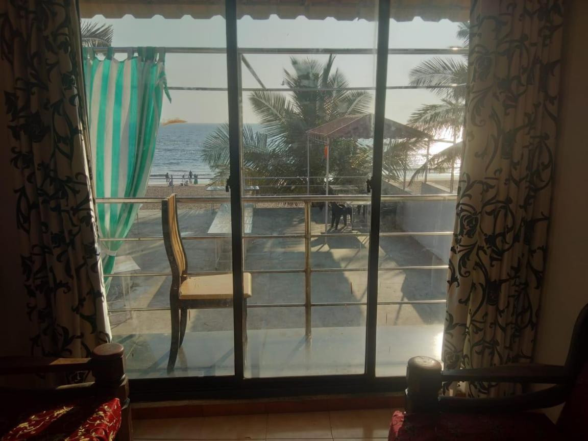 Saritas Guest House - Bogmalo Beach エクステリア 写真