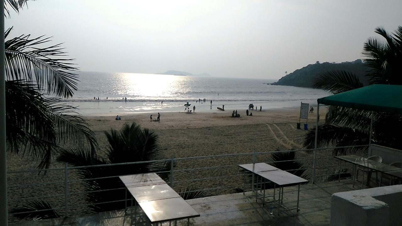 Saritas Guest House - Bogmalo Beach エクステリア 写真