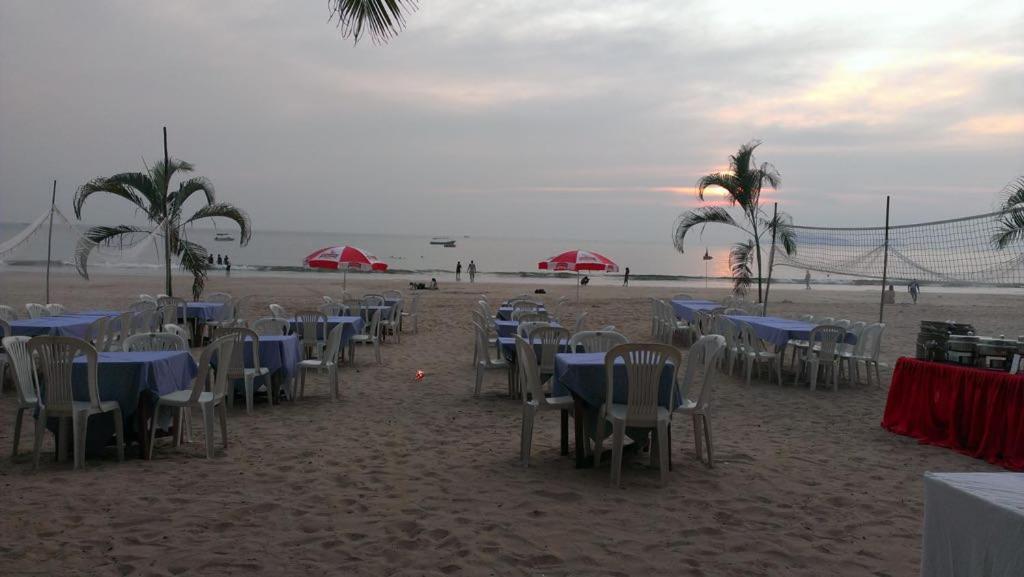 Saritas Guest House - Bogmalo Beach エクステリア 写真